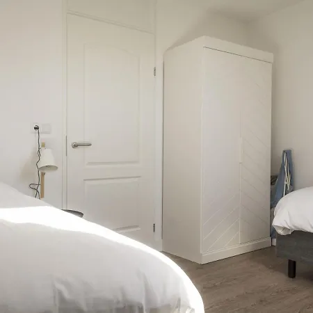 Spacious In With Private Terrace * دي كوكْسدوربْ